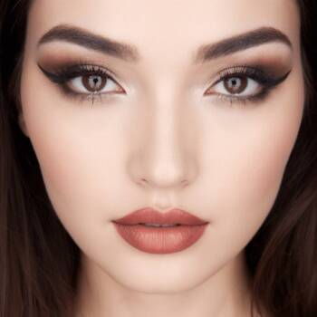 Бюти бунт: жените отказват традиционния грим и избират това Бюти бунт: жените отказват традиционния грим и избират това