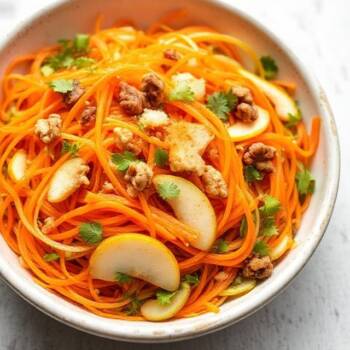 7 свежи пролетни салати за Великден, които свършват преди агнешкото на масата 7 свежи пролетни салати за Великден, които свършват преди агнешкото на масата